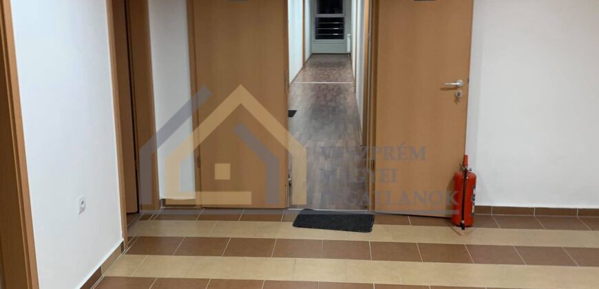 Iroda eladó (Beschreibung auf deutsch verfügbar)