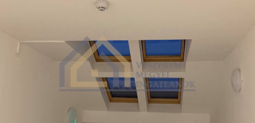 Iroda eladó (Beschreibung auf deutsch verfügbar)